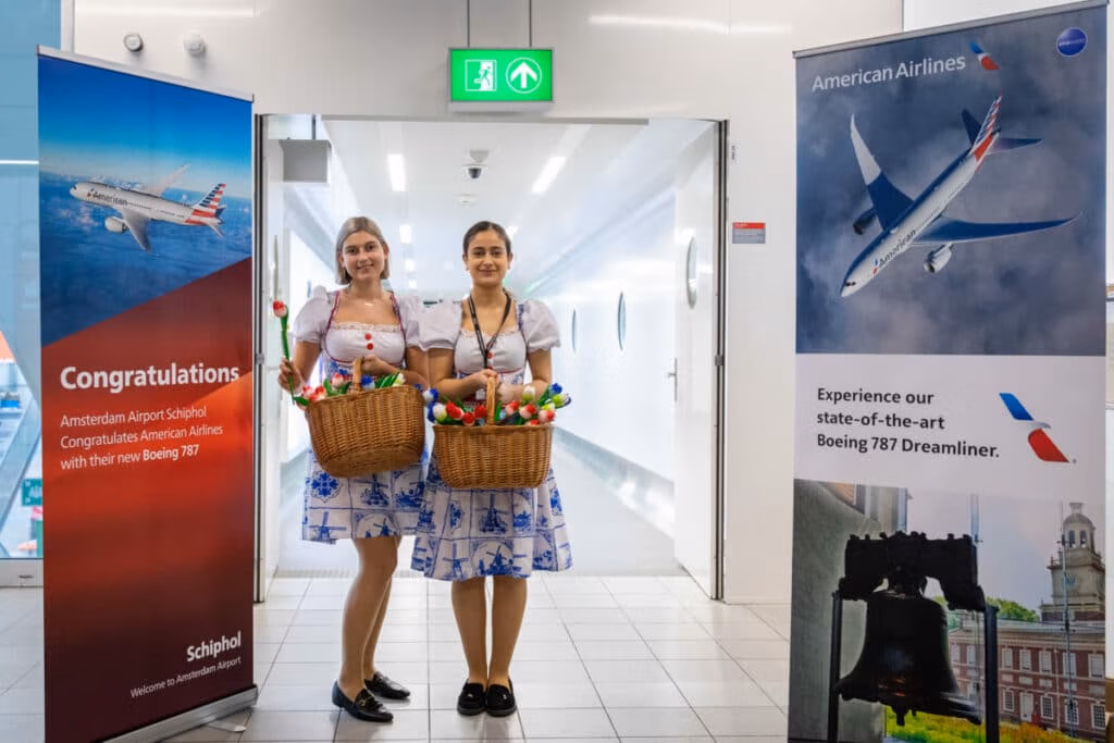 AA-Dreamliner-Schiphol-9-January_Tulip-1200x800